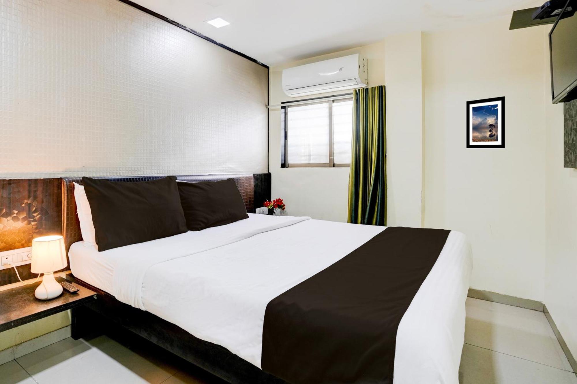 Hotel O Golden Sagar Мумбай Екстериор снимка