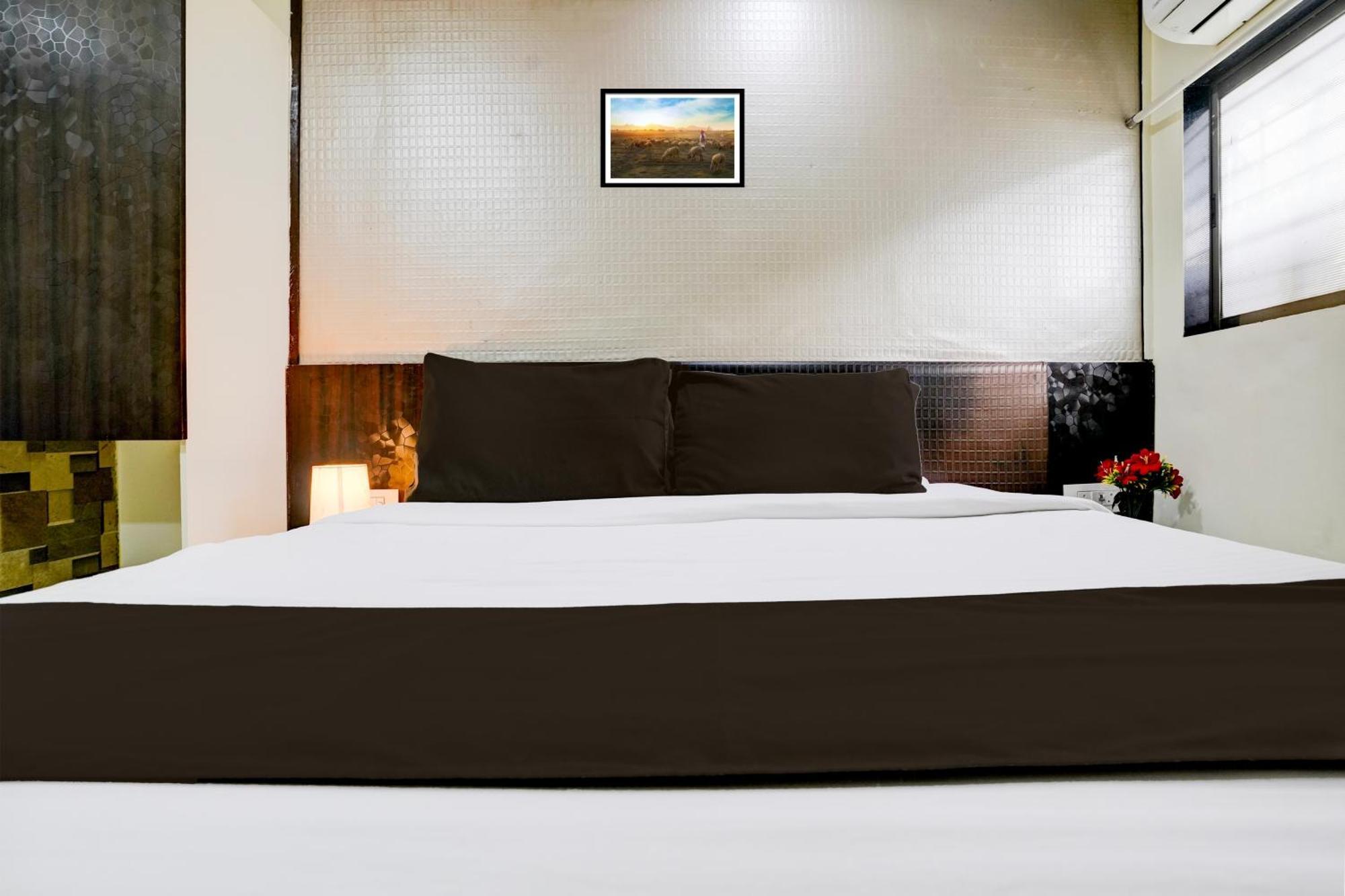 Hotel O Golden Sagar Мумбай Екстериор снимка