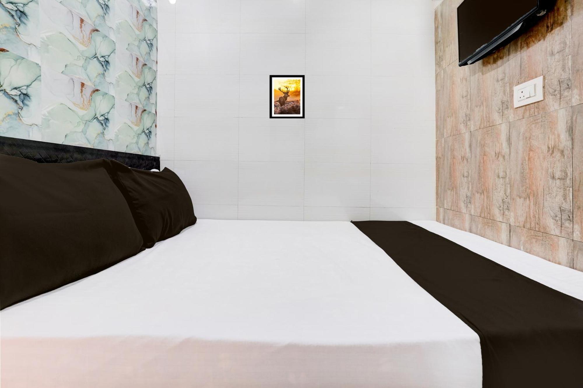 Hotel O Golden Sagar Мумбай Екстериор снимка
