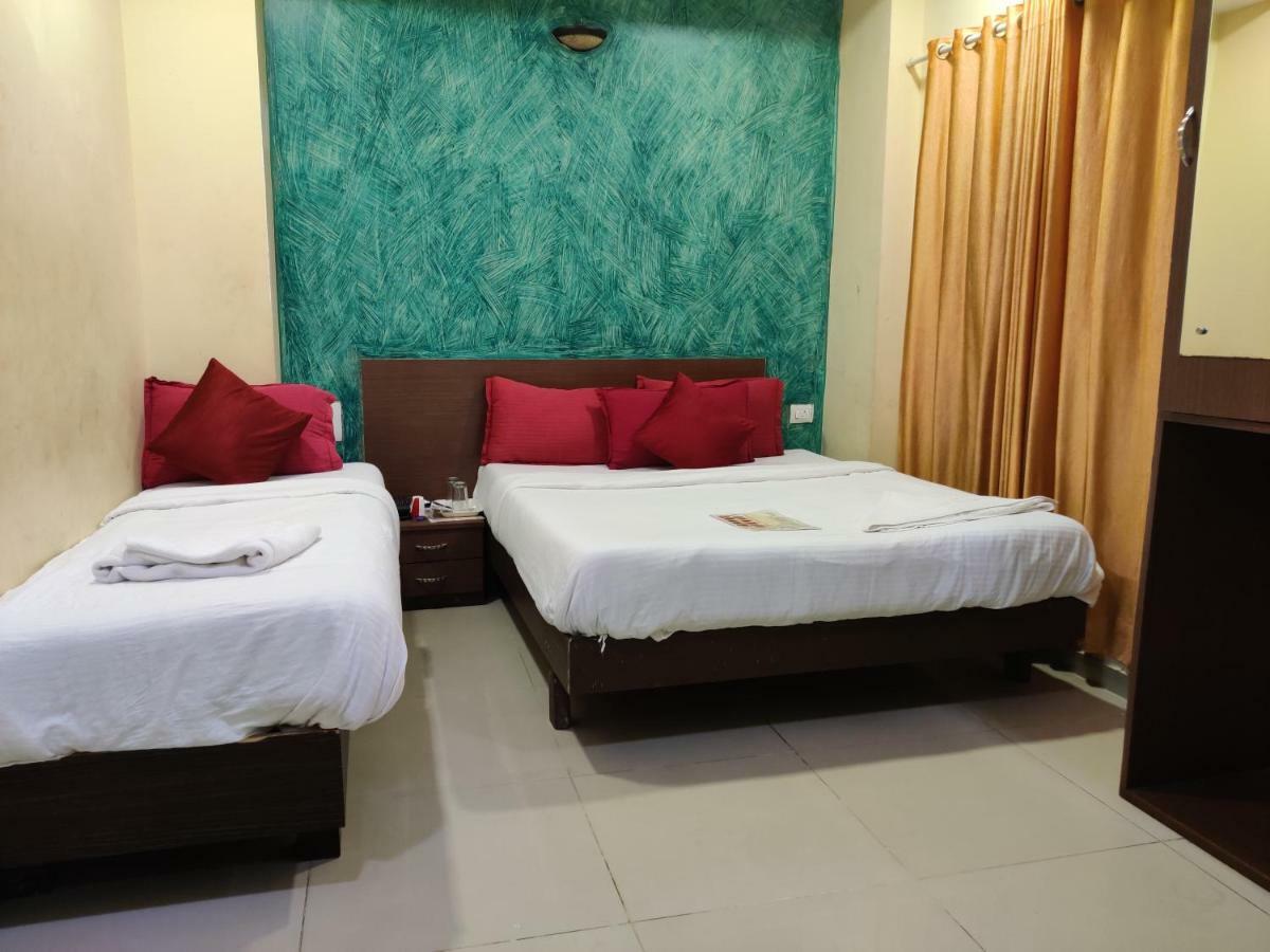 Hotel O Golden Sagar Мумбай Екстериор снимка