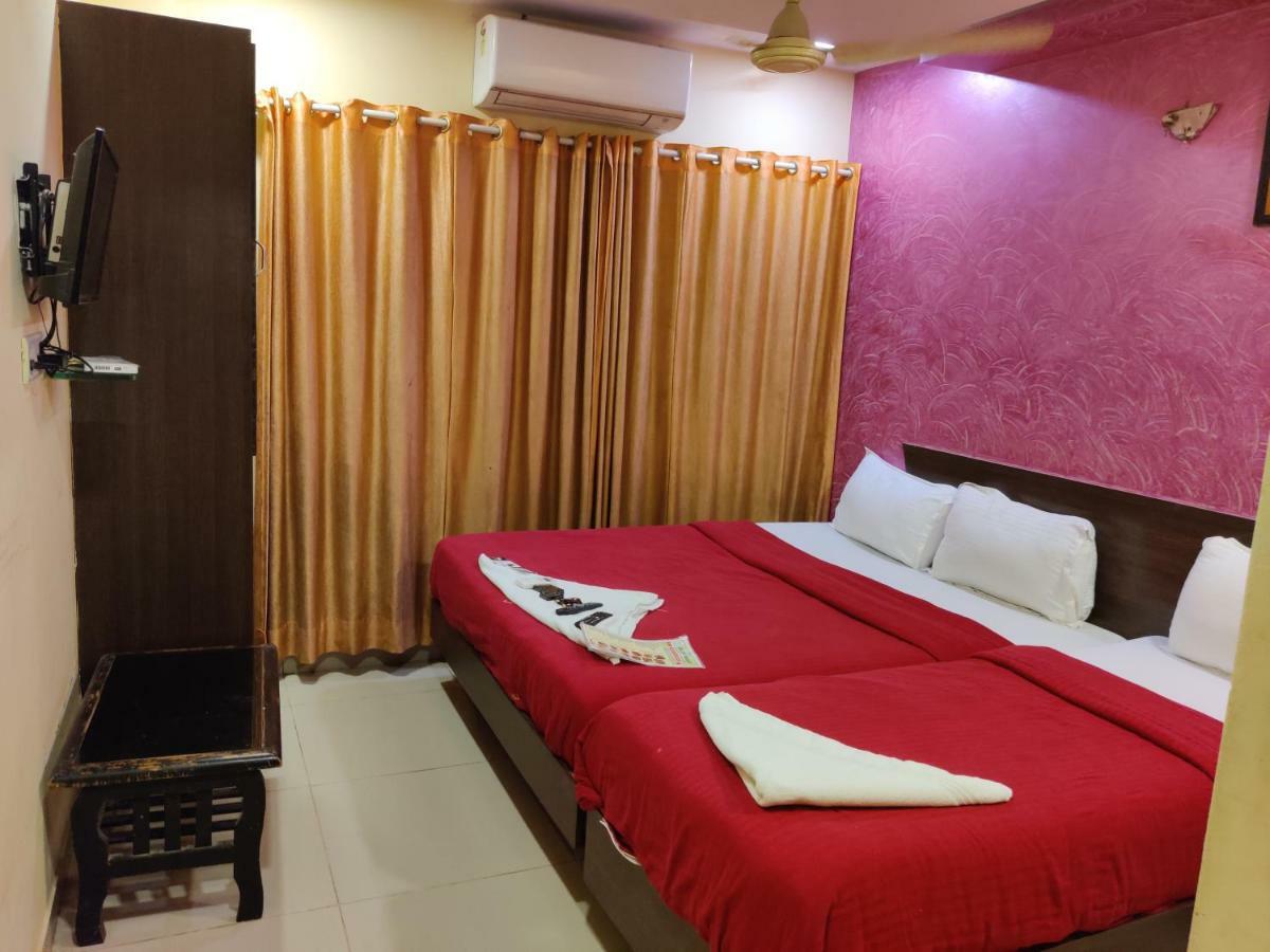 Hotel O Golden Sagar Мумбай Екстериор снимка
